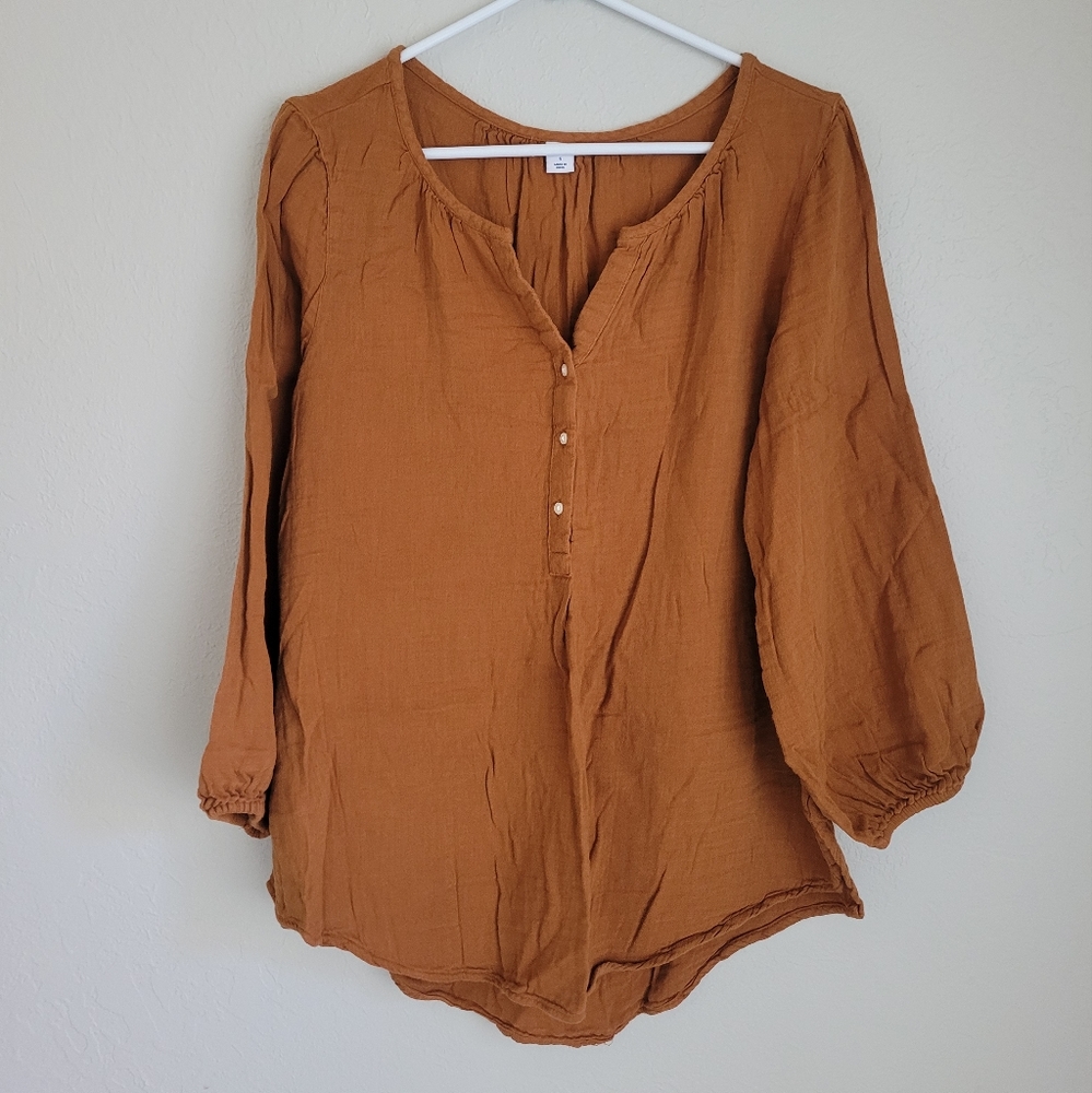 Women's Old Navy Flowy Blouse, size Small, Dark Mustard Color